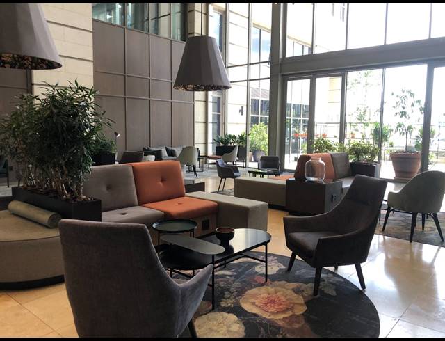 1,371M² OFFICE TO LET IN ROSEBANK